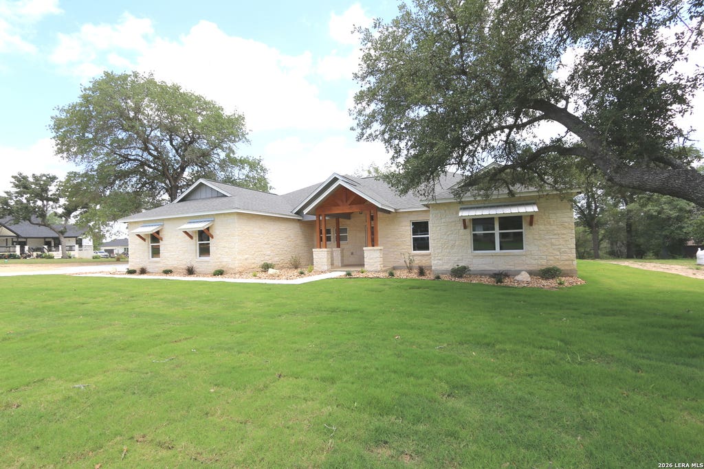 Photo of 142 Timber Place, La Vernia, TX 78121 (MLS # 1955442)