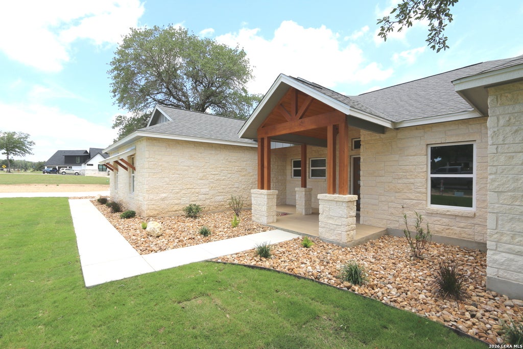 Photo of 142 Timber Place, La Vernia, TX 78121 (MLS # 1955442)