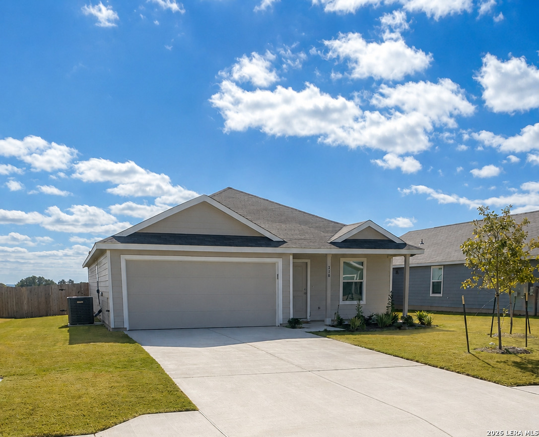 Photo 1 of 13 — 318 BERTRAM OAKS DR, Bertram, TX 78605