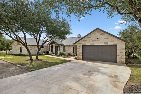 1723 Mountain Valley Drive ConCan TX 78838