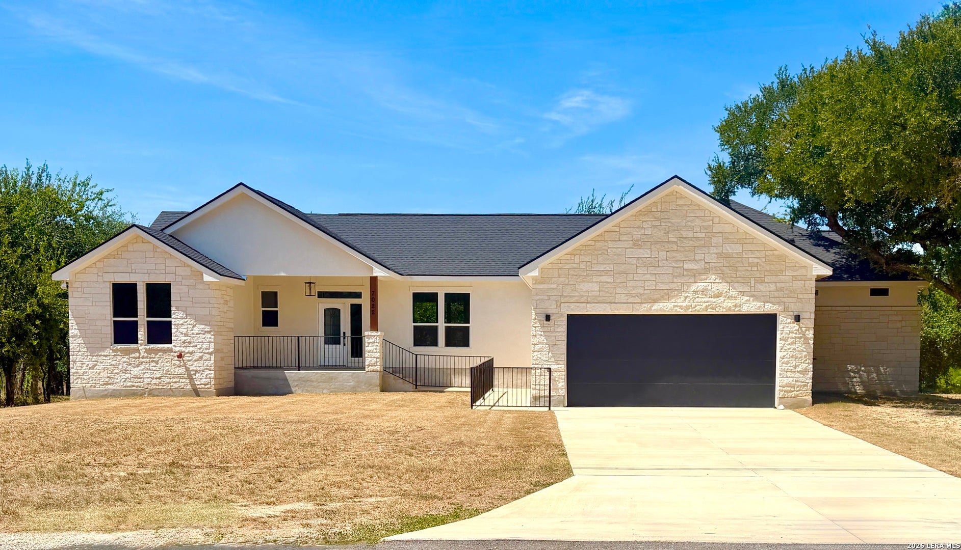 7022 CIRCLE OAK DR