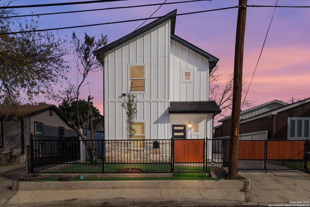 Photo of 153 Stribling, San Antonio, TX 78204 (MLS # 1930201)