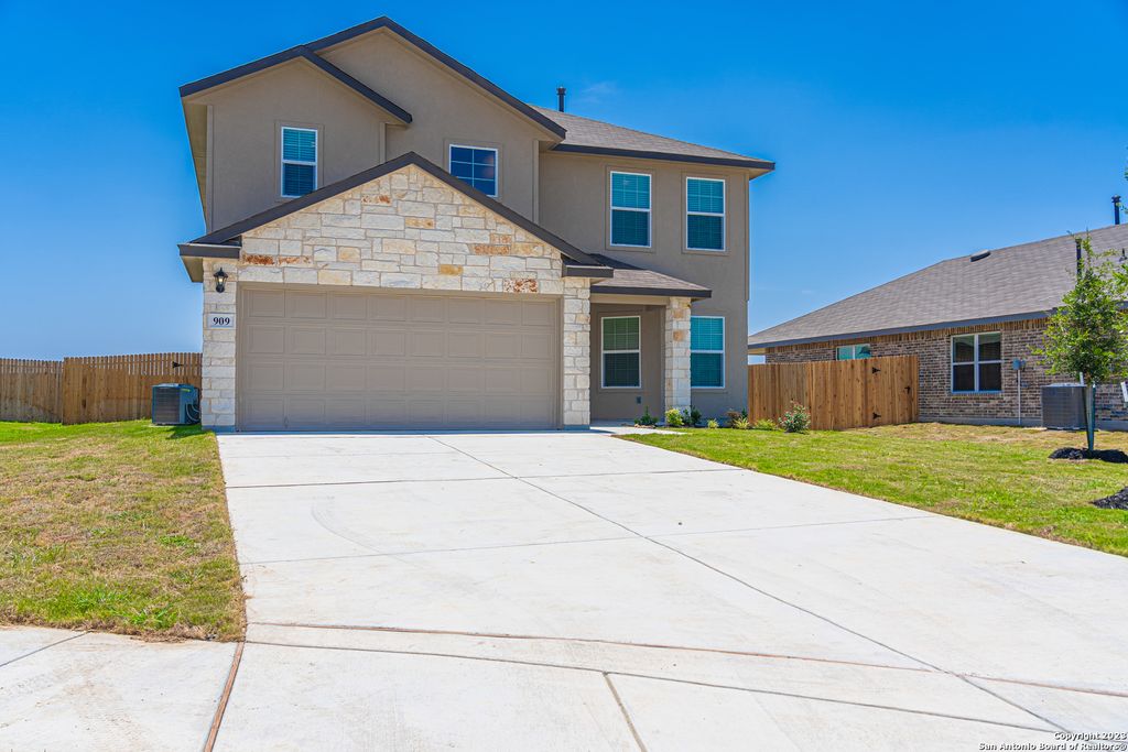 Photo of 909 Rolling River, Cibolo, TX 78108 (MLS # 2003121)