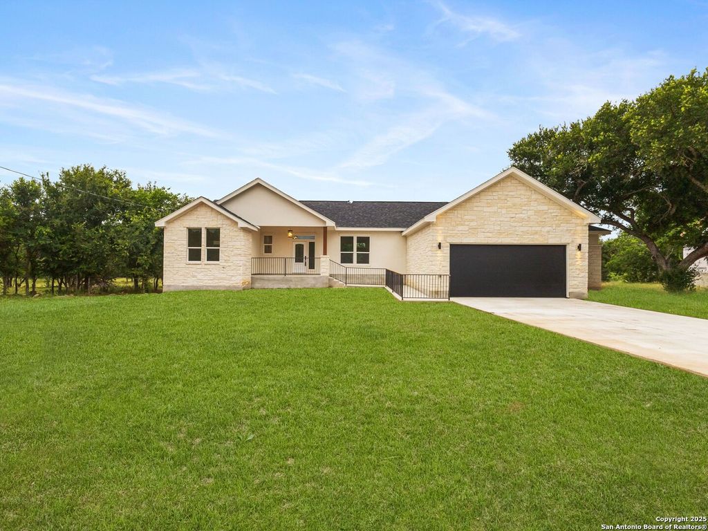 Photo of 7022 CIRCLE OAK DR, Bulverde, TX 78163 (MLS # 1804560)
