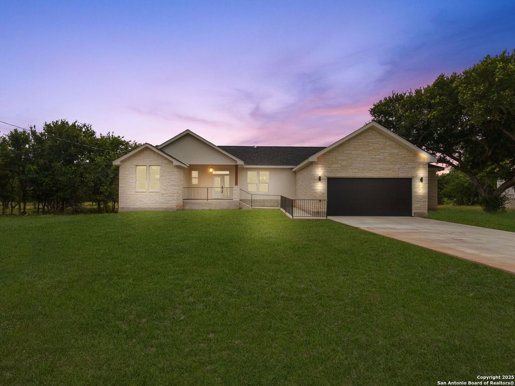 Photo of 7022 CIRCLE OAK DR, Bulverde, TX 78163 (MLS # 1804560)
