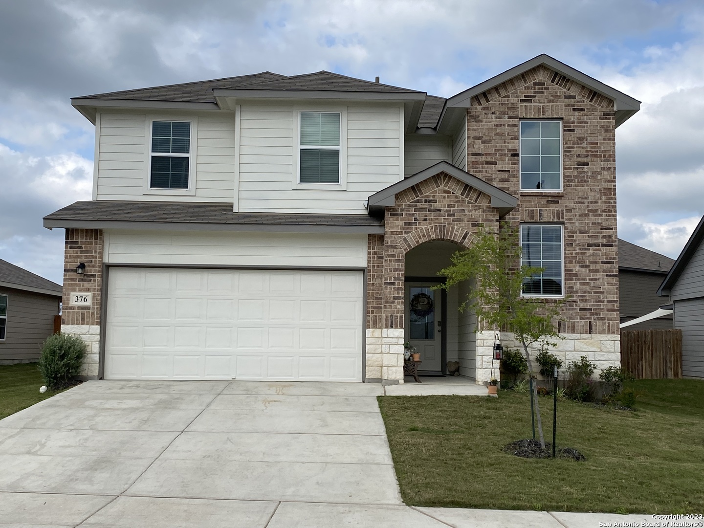 376 ARBOR HLS - Photo 2
