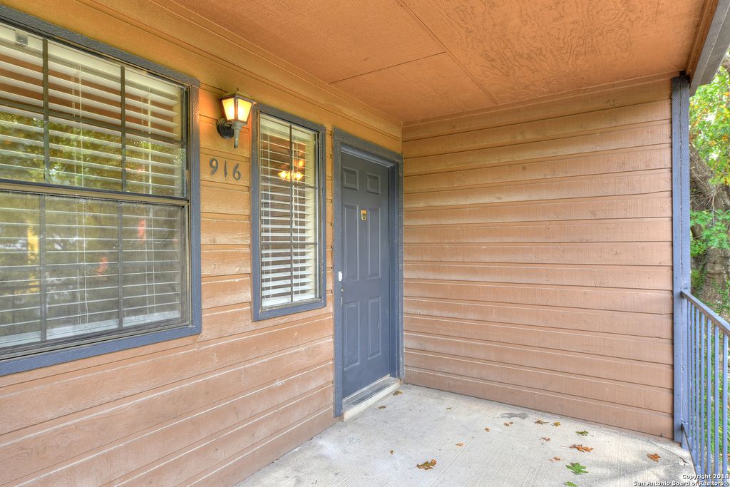 Photo of 4803 Hamilton Wolfe Rd 916 #916, San Antonio, TX 78229 (MLS # 1940092)