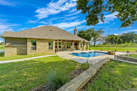 A home in La Vernia