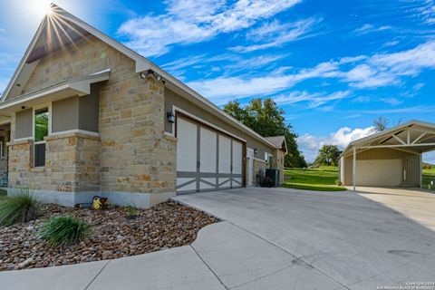 A home in La Vernia