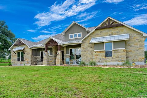 A home in La Vernia