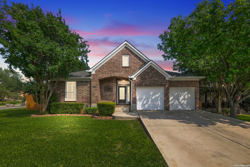 Photo of 213 Bending Oak, New Braunfels, TX 78132 (MLS # 1961655)