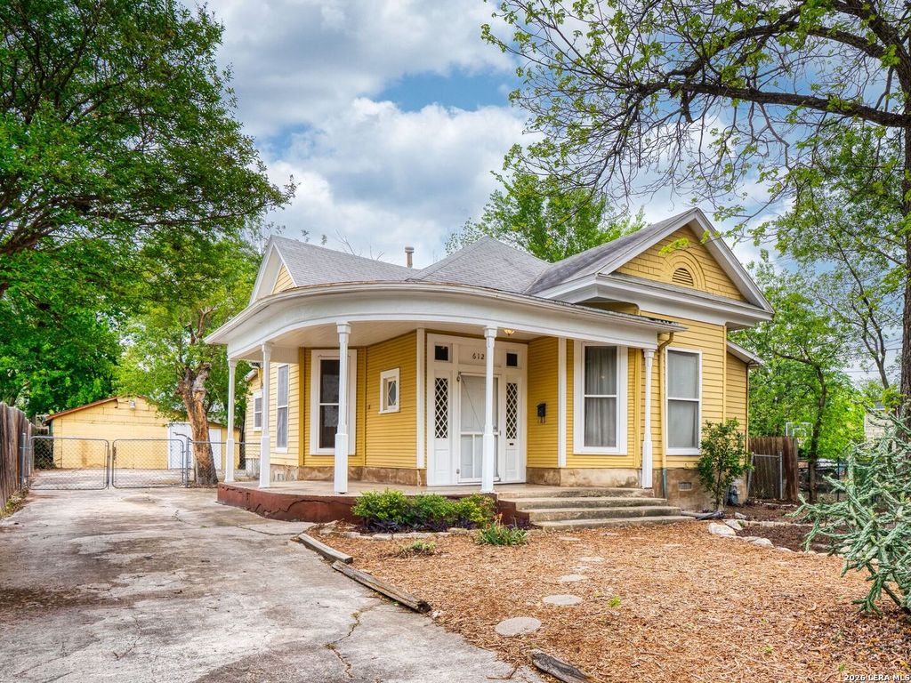Photo of 612 N Pine Street, San Antonio, TX 78202 (MLS # 1958191)