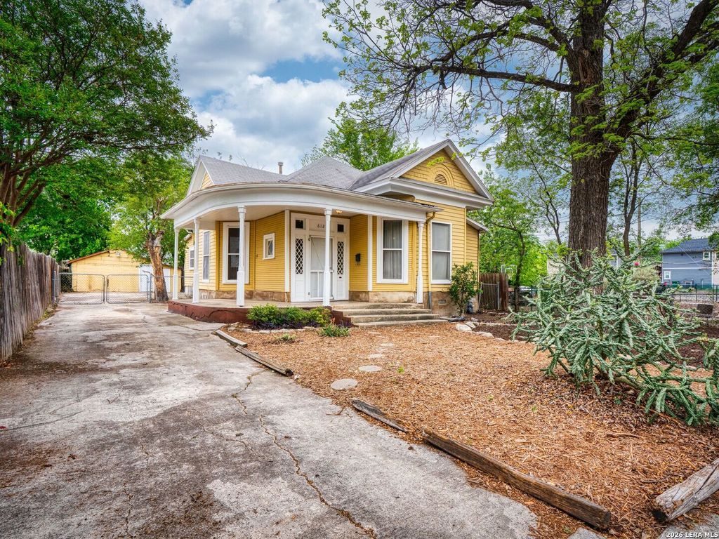 Photo of 612 N Pine Street, San Antonio, TX 78202 (MLS # 1958191)