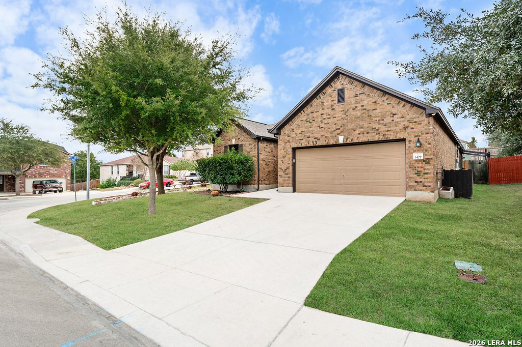 Photo of 1427 Sun Garden, San Antonio, TX 78254 (MLS # 1936607)