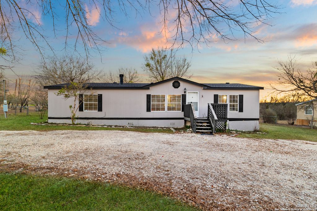 Photo of 125 County Road 3822, San Antonio, TX 78253 (MLS # 1934732)