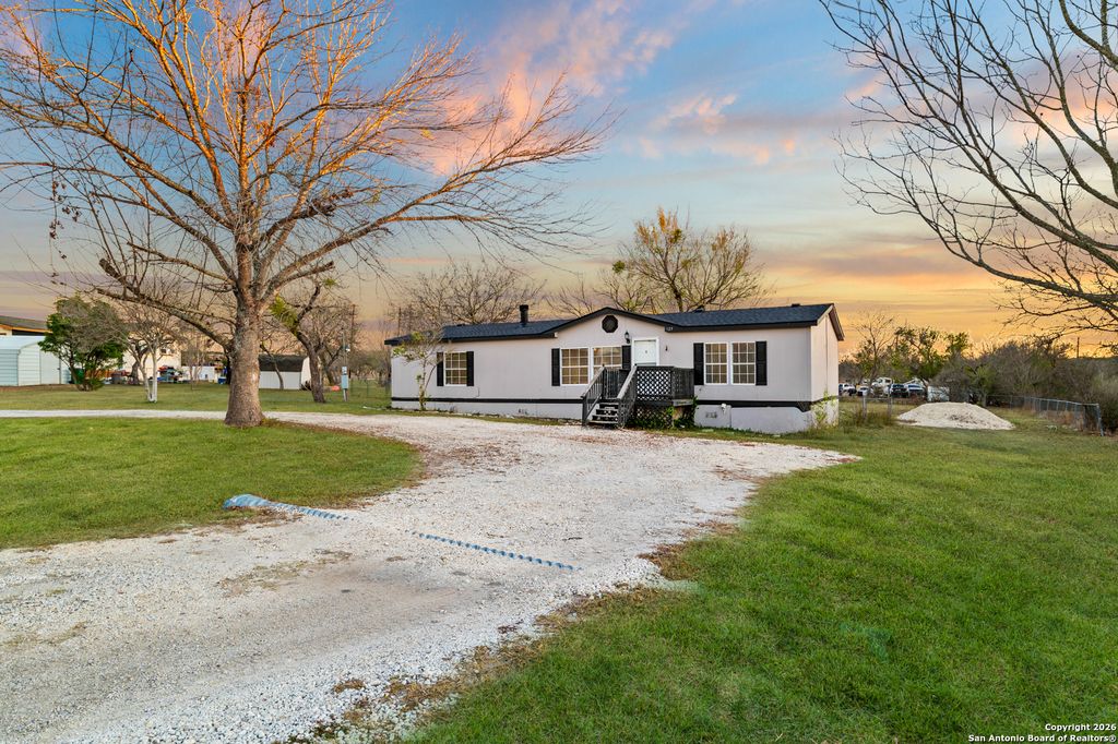 Photo of 125 County Road 3822, San Antonio, TX 78253 (MLS # 1934732)
