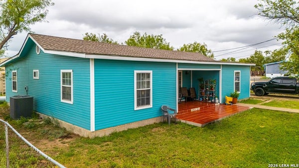3879 CROSS CREEK DR # N, EAGLE PASS, TX 78852 - Image c1bffb69ec2cb6d3806a36f25f8a8ca0/2103526064