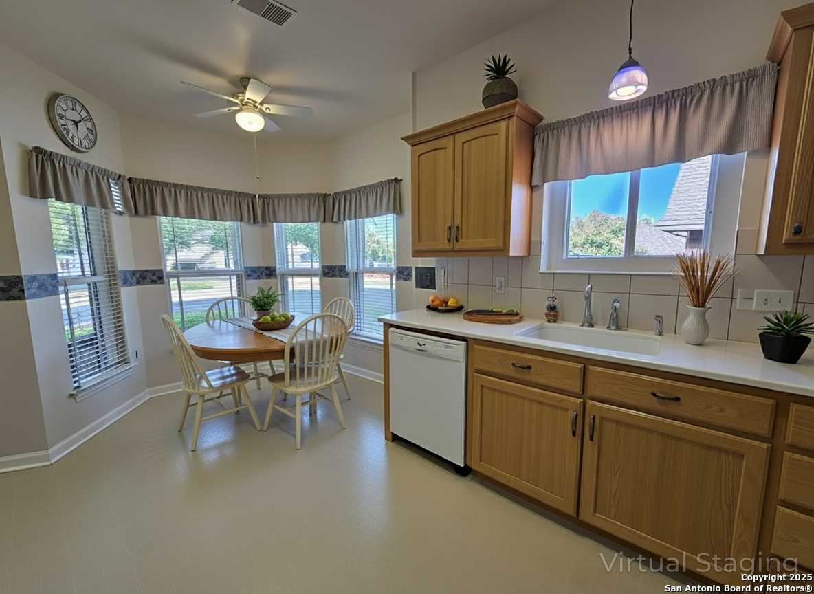 New Braunfels, Texas 78130, United States, 3 Bedrooms Bedrooms, ,2 BathroomsBathrooms,Residential,Active,210899