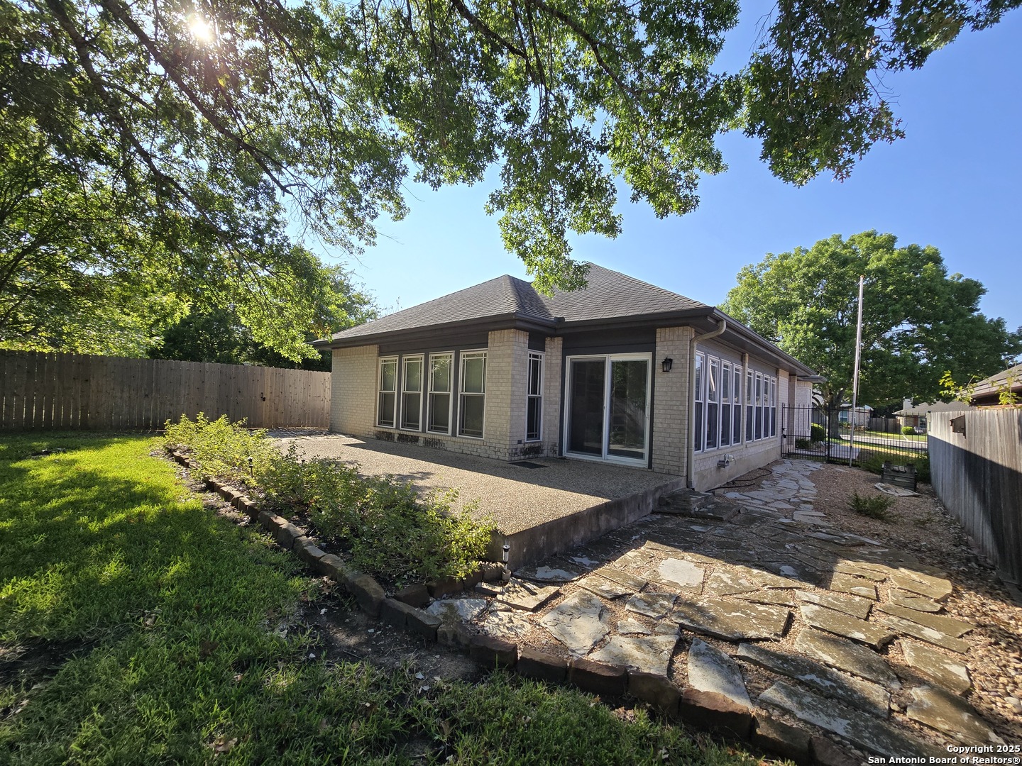 New Braunfels, Texas 78130, United States, 3 Bedrooms Bedrooms, ,2 BathroomsBathrooms,Residential,Active,210899