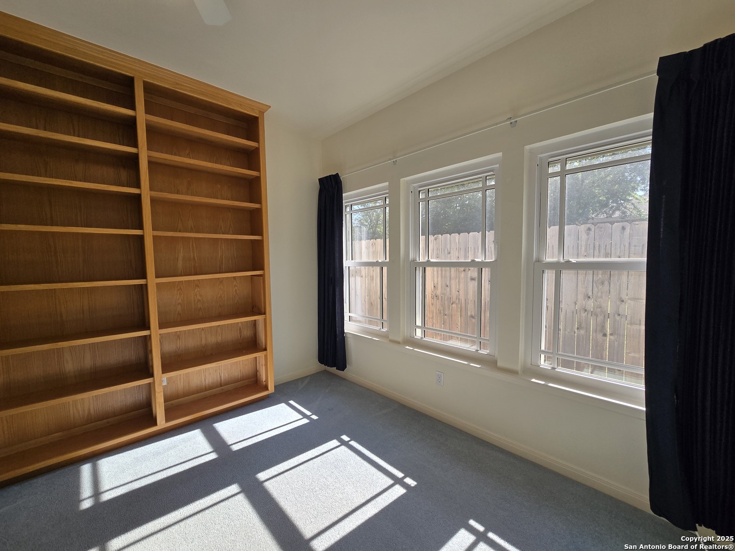 New Braunfels, Texas 78130, United States, 3 Bedrooms Bedrooms, ,2 BathroomsBathrooms,Residential,Active,210899