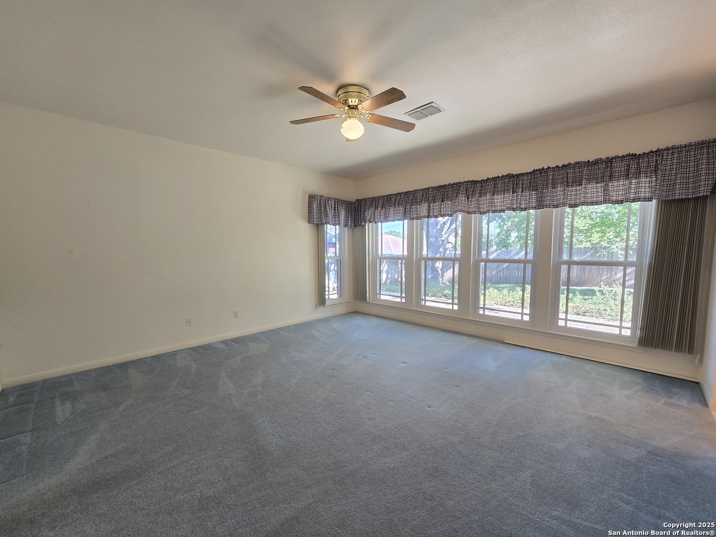 New Braunfels, Texas 78130, United States, 3 Bedrooms Bedrooms, ,2 BathroomsBathrooms,Residential,Active,210899