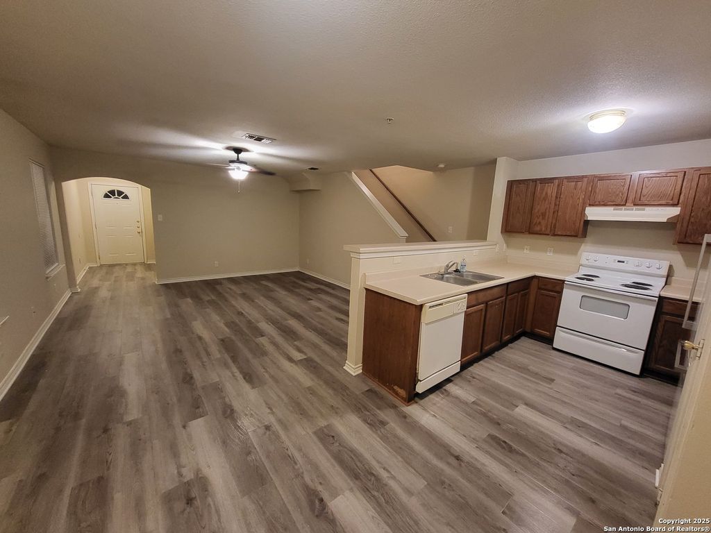Photo of 10006 Vasso View 4 #4, Converse, TX 78109 (MLS # 1915290)