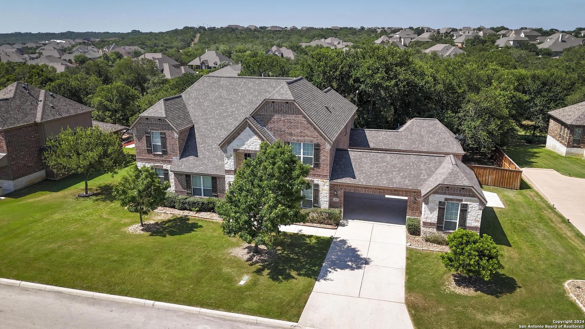 573 BARDEN PKWY
