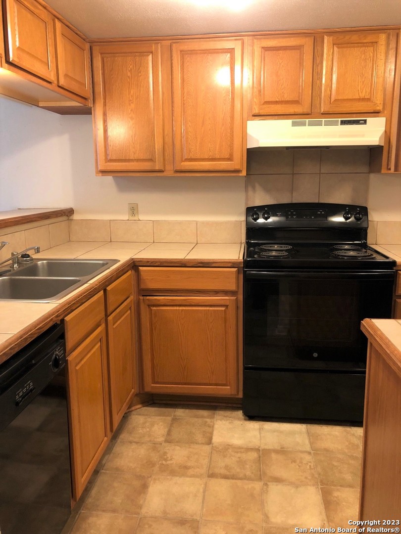 San Antonio, Texas 78213, United States, 2 Bedrooms Bedrooms, ,2 BathroomsBathrooms,Residential,Active,199089