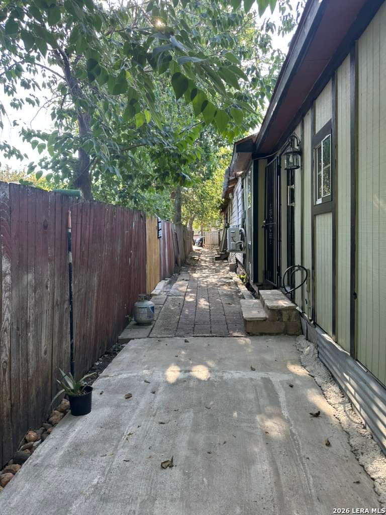 Photo of 518 SW 18TH St, San Antonio, TX 78207 (MLS # 2014600)