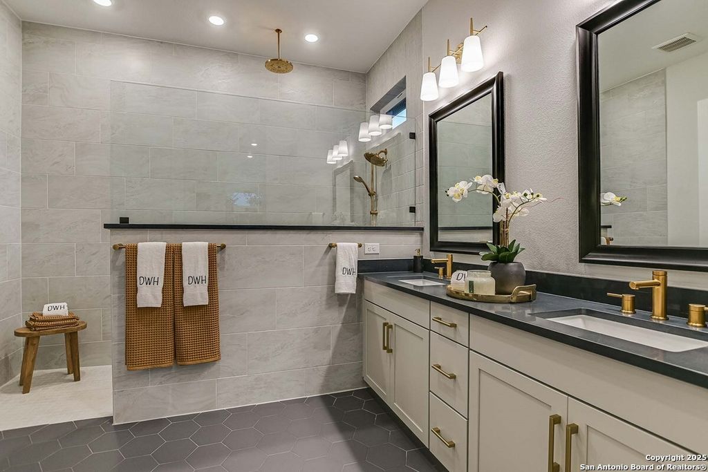 Photo of 3709 Hollis Pecan, San Antonio, TX 78245 (MLS # 1929835)