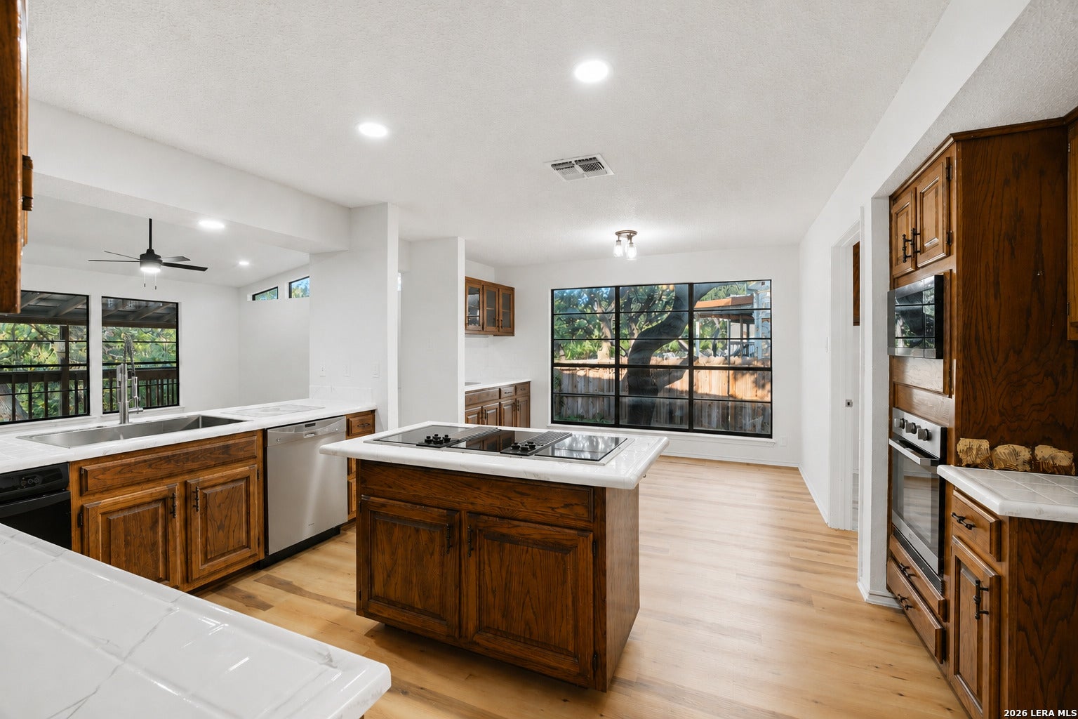 2163 ENCINO LOOP