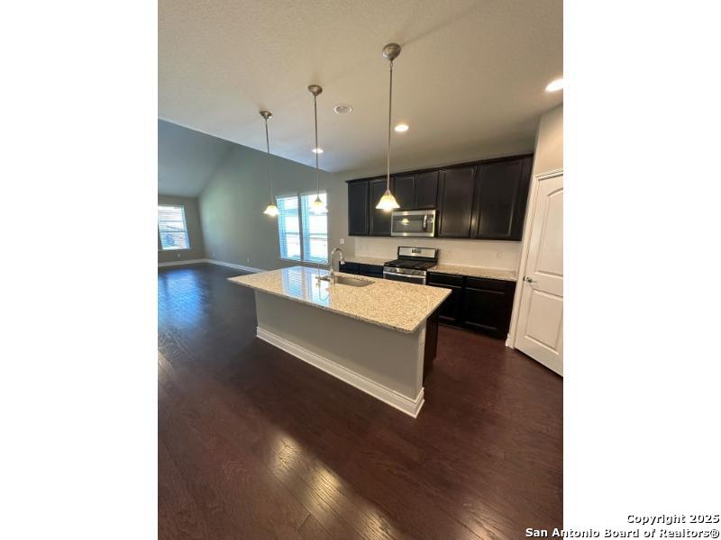 27351 Rio Bend