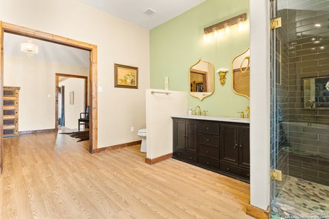 A home in Devine