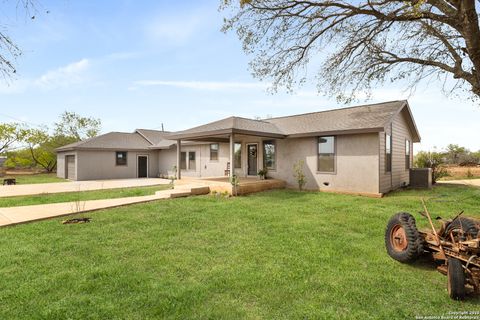 A home in Devine