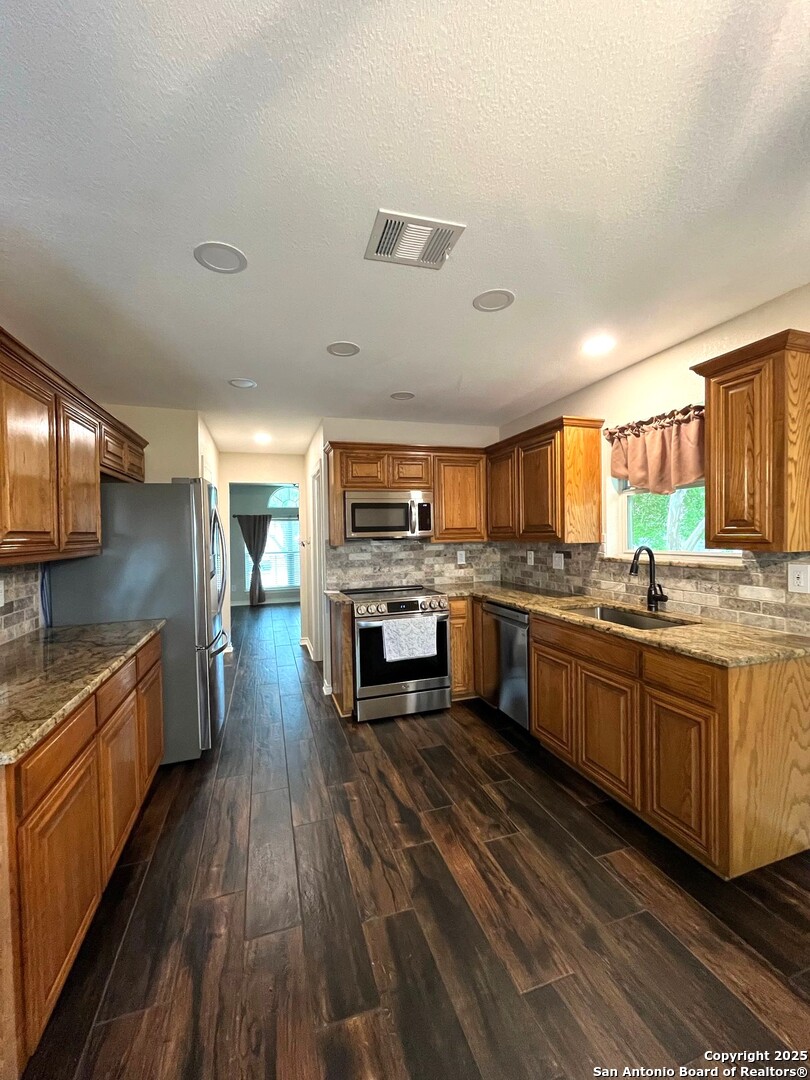 New Braunfels, Texas 78130, United States, 4 Bedrooms Bedrooms, ,2 BathroomsBathrooms,Residential,Active,153471