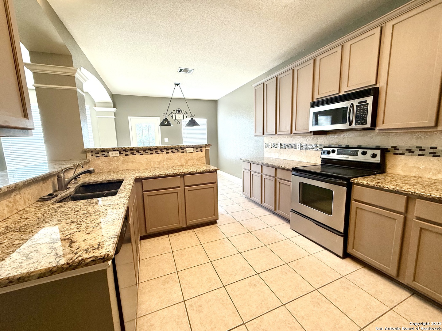 3526 BLACKSTONE RUN