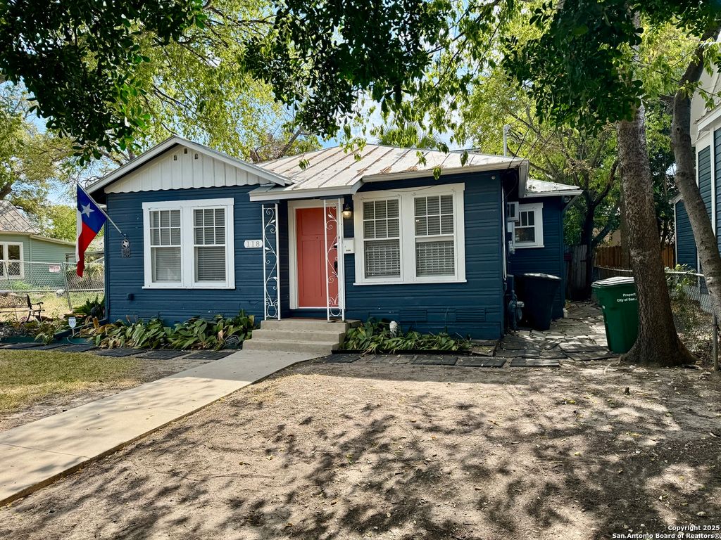 Photo of 118 Callaghan B #B, San Antonio, TX 78210 (MLS # 1925380)