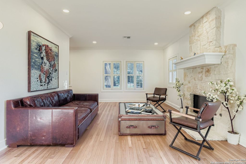 Photo of 211 ELIZABETH, Terrell Hills, TX 78209 (MLS # 1912416)