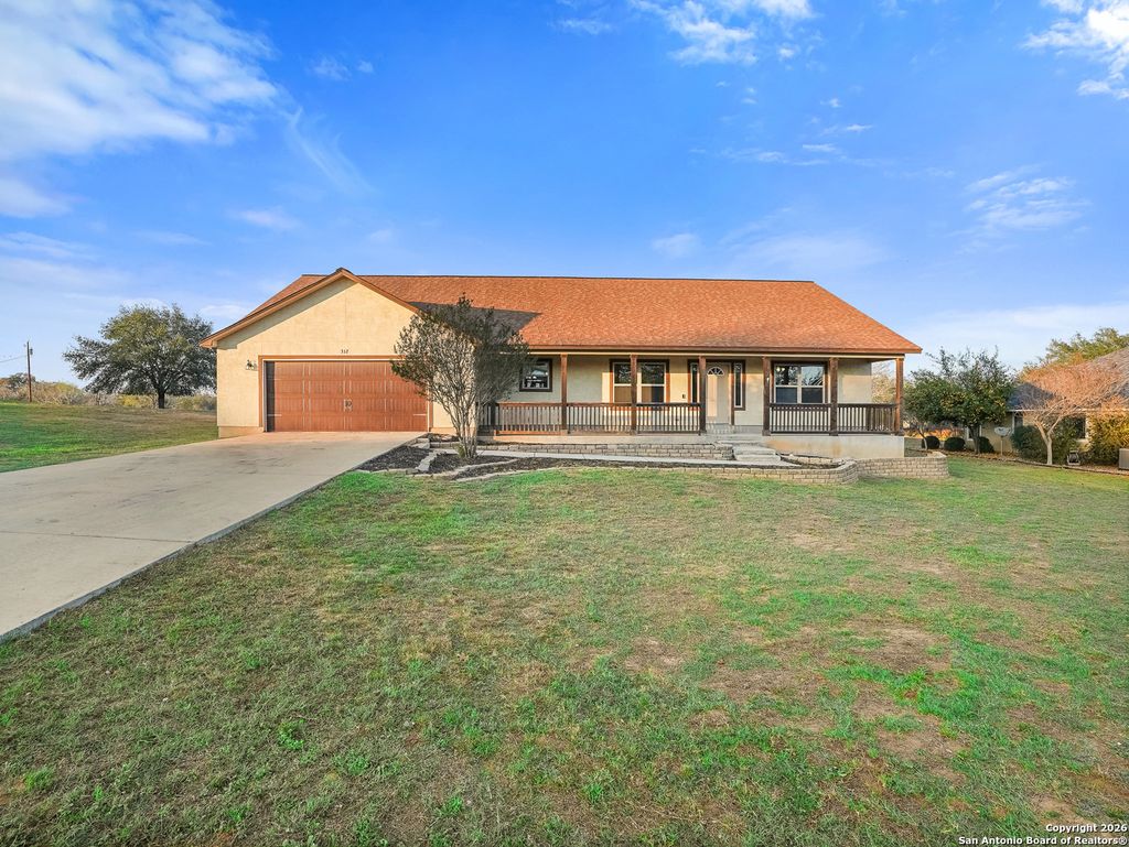 Photo of 312 Edgehill, Pleasanton, TX 78064 (MLS # 1932259)