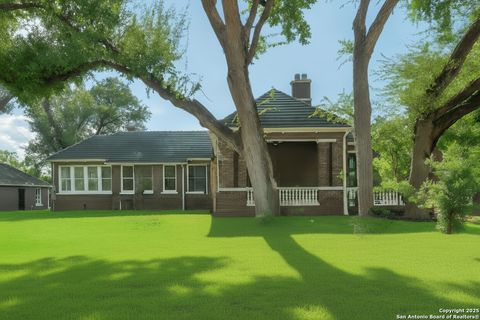 148 E Elsmere San Antonio TX 78212