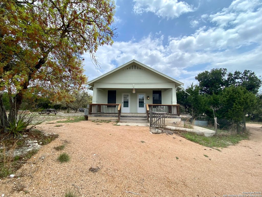 Photo of 489 Deer Creek W, Pipe Creek, TX 78063 (MLS # 1939755)
