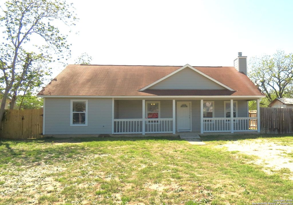 Photo of 303 Windy Knoll, Devine, TX 78016 (MLS # 1857454)