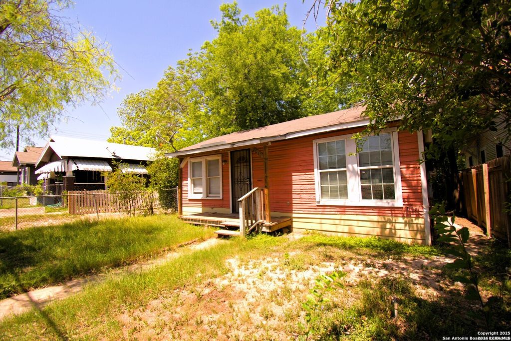 Photo of 2015 Martin Luther King, San Antonio, TX 78203 (MLS # 1955751)