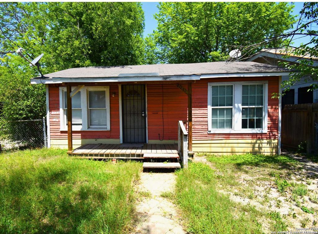Photo of 2015 Martin Luther King, San Antonio, TX 78203 (MLS # 1955751)