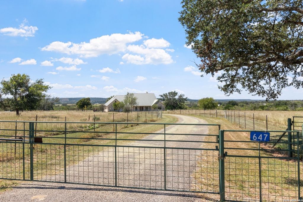 Photo of 647 Funf Kinder Rd, Fredericksburg, TX 78624 (MLS # 1944676)