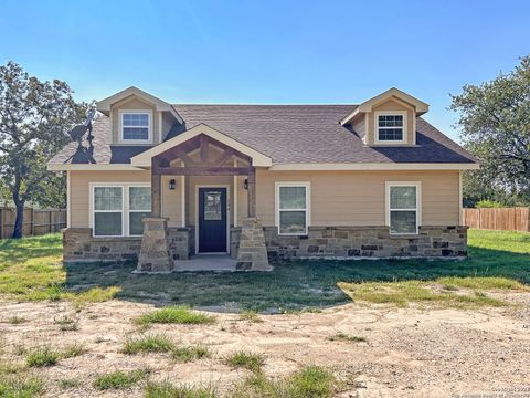 144 County Road 6813 Natalia TX 78059