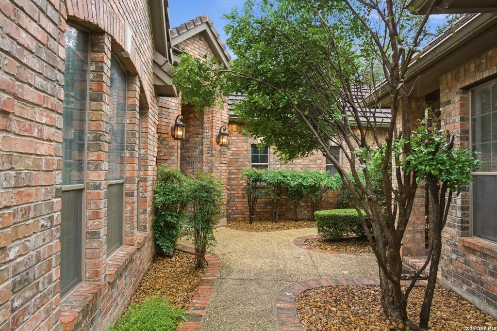 Photo of 82 Westcourt ln, San Antonio, TX 78257 (MLS # 1994912)