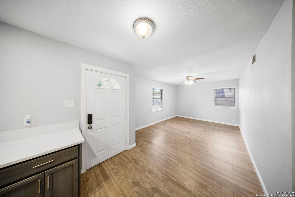 Photo of 910 Morey Peak, San Antonio, TX 78213 (MLS # 1933579)