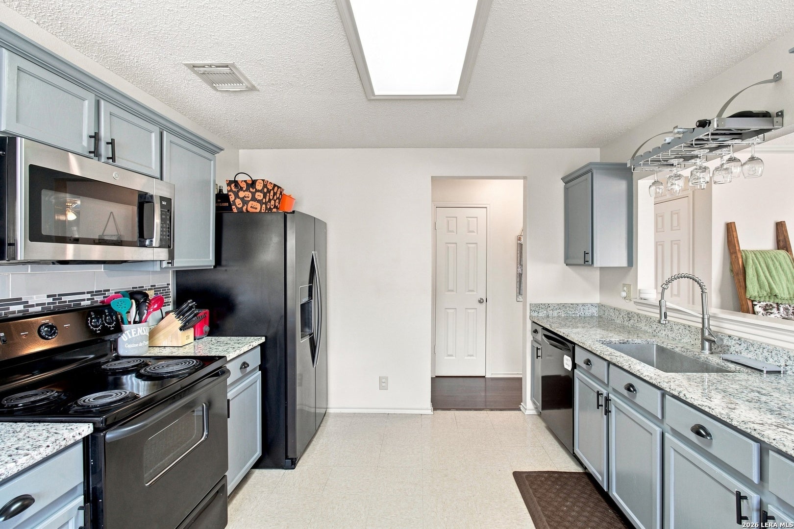 10210 Silverbrook Pl