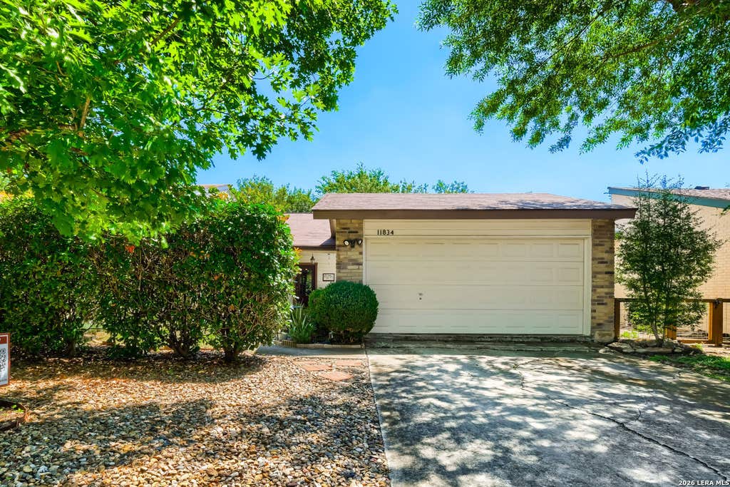 Photo of 11834 BURNING BEND ST, San Antonio, TX 78249 (MLS # 1993600)